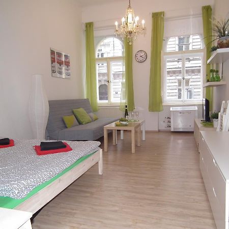 Apartment In The Centre Prag Exteriör bild